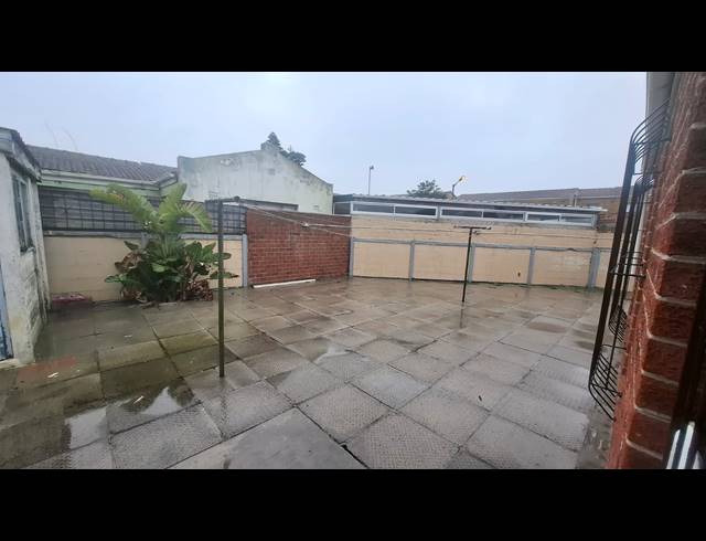 3 BEDROOM FREEHOLD FOR SALE IN WESTRIDGE